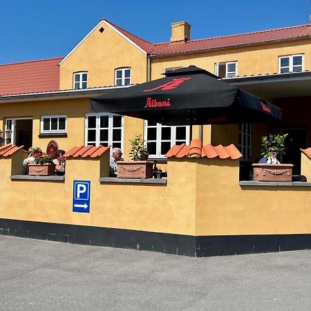 Oro Kro & Hotel Екстериор снимка