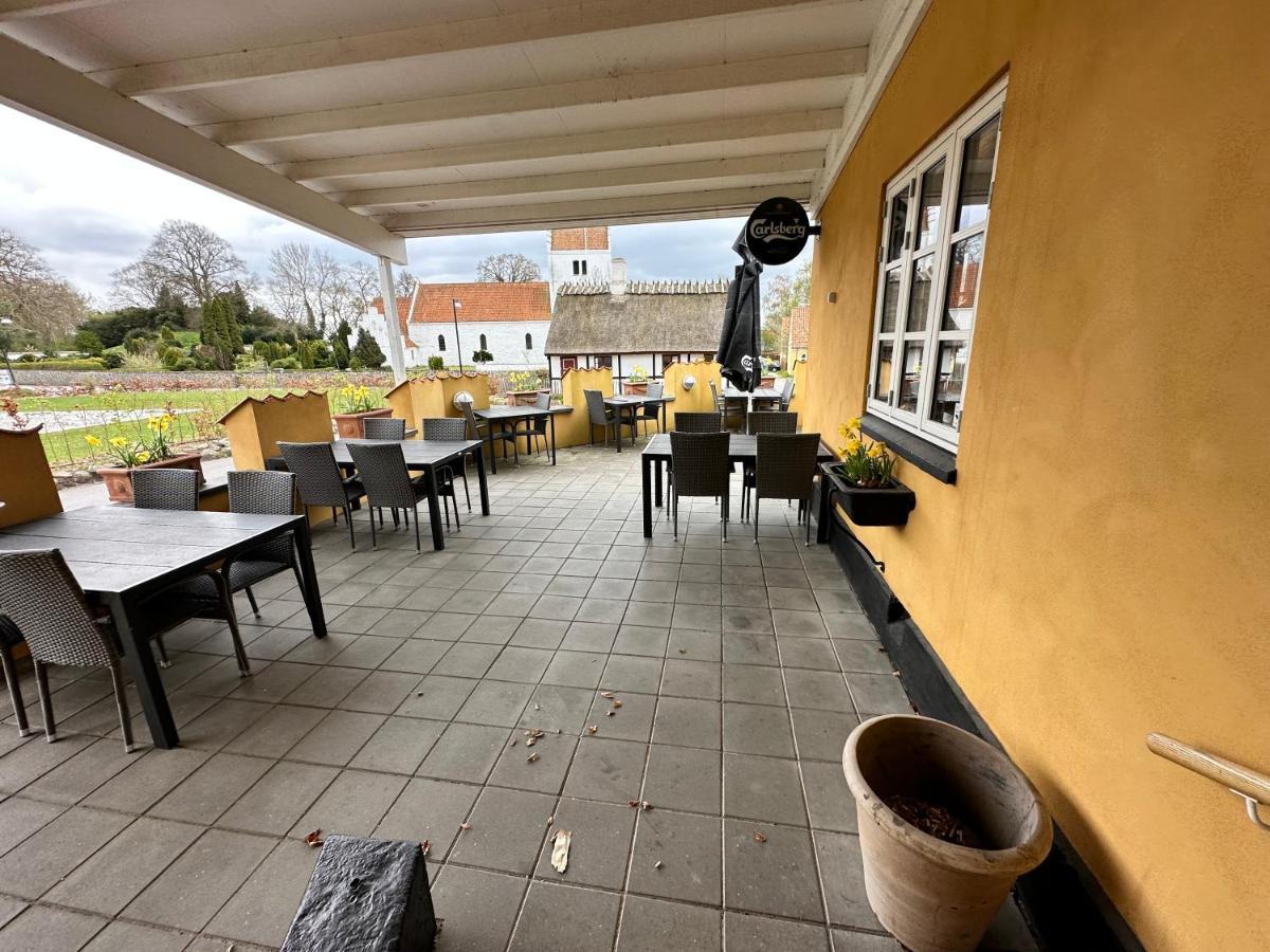Oro Kro & Hotel Екстериор снимка